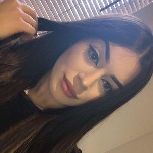 Meet your Posher, Carla